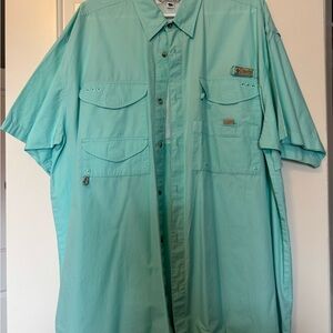Columbia Men's Light Blue Short Sleeve Shirt Jacket